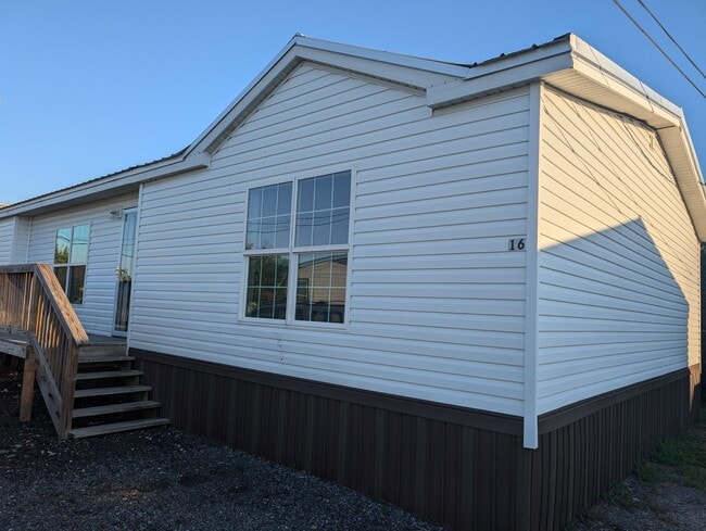property at 1401 Transmitter Rd