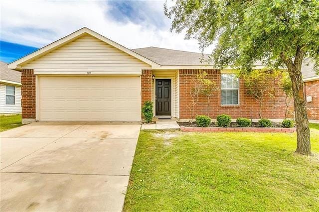 909 Poncho Ln in Haslet, TX - Building Photo