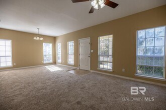 33740 Stables Dr E in Spanish Fort, AL - Foto de edificio - Building Photo