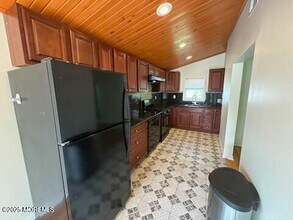 4 Clayton Ave in Adelphia, NJ - Building Photo - Building Photo