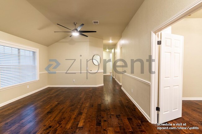 14830 Bescott Dr in Austin, TX - Building Photo - Building Photo