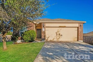 4607 Le Villas in San Antonio, TX - Building Photo