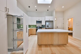 3211 Fifth Ave in San Diego, CA - Building Photo - Building Photo