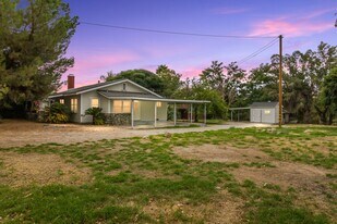 1359 Jasper Ave in Mentone, CA - Building Photo
