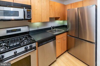 36 Moore St in Princeton, NJ - Building Photo - Building Photo