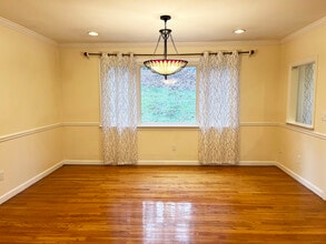 43 Kent Hills Ln in Wilton, CT - Building Photo - Building Photo