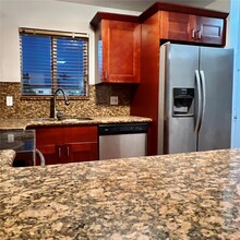 6235 SW Kendale Lakes Cir in Miami, FL - Building Photo - Building Photo