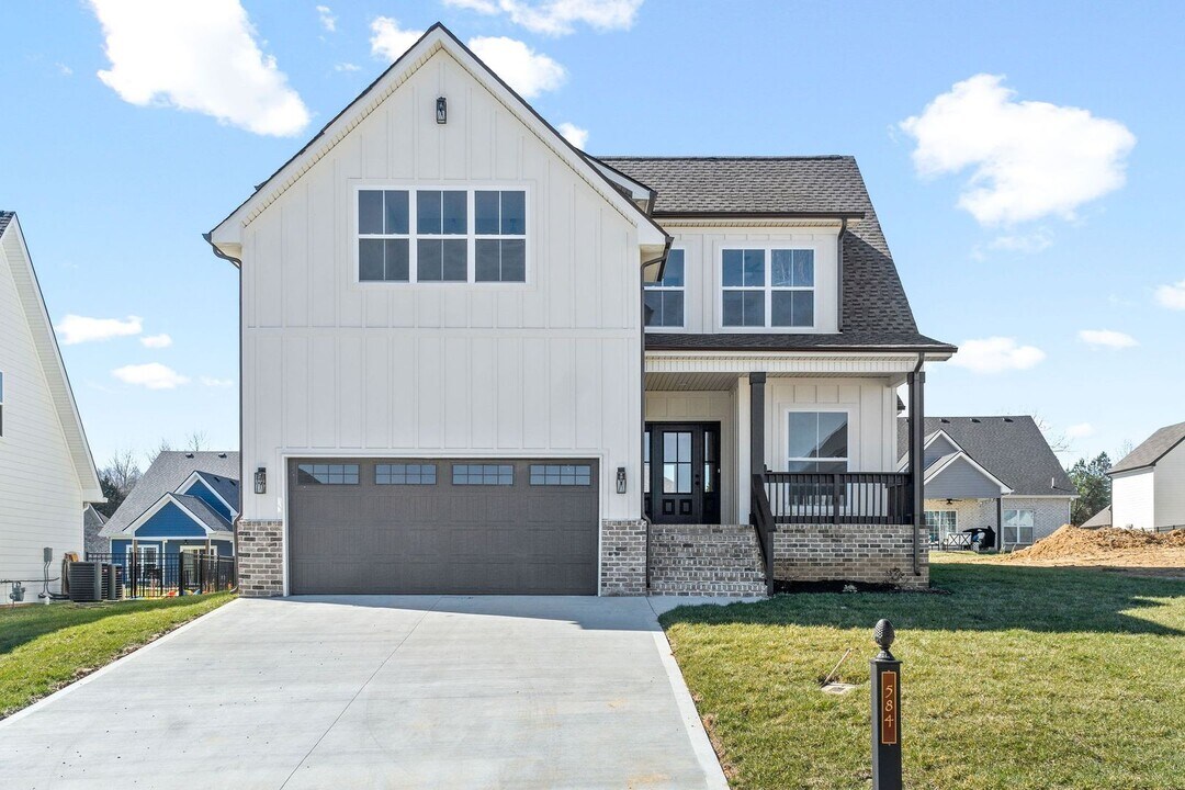 584 Dexter Dr in Clarksville, TN - Building Photo