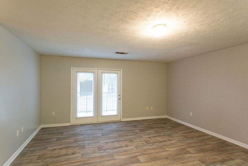 Park Trail Apartments Shelbyville, TN Apartments