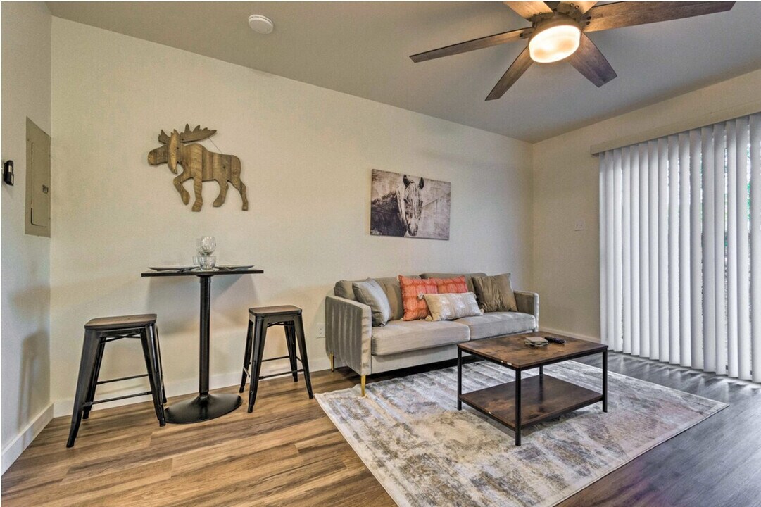 805 Bishop Warren Dr in Little Rock, AR - Building Photo