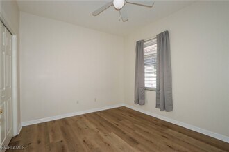 11204 Lakeland Cir in Ft. Myers, FL - Building Photo - Building Photo