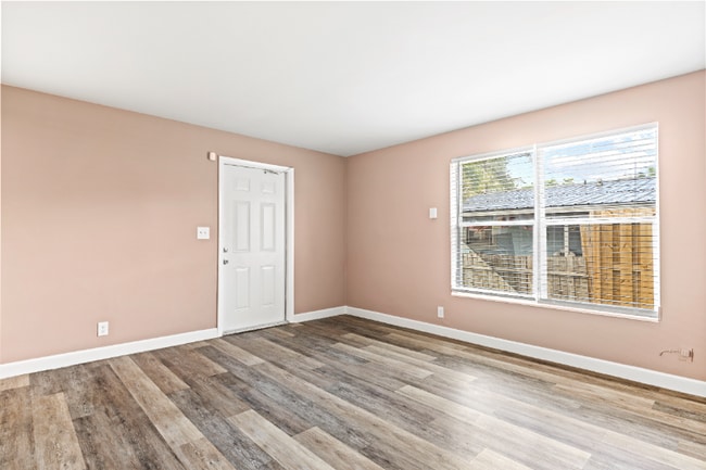 3717 Pinewood Ave in West Palm Beach, FL - Building Photo - Building Photo