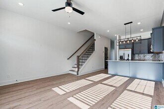 1712 Chase Ct in Hoover, AL - Foto de edificio - Building Photo