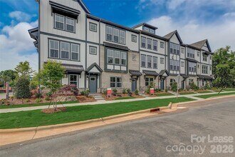 411 Jetton St in Davidson, NC - Building Photo - Building Photo