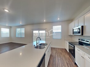 2110 Tuch Wy in North Las Vegas, NV - Building Photo - Building Photo