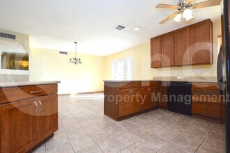 5019 E Laurel Ln in Scottsdale, AZ - Building Photo - Building Photo