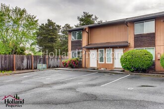 2521 Main St in Forest Grove, OR - Building Photo - Building Photo