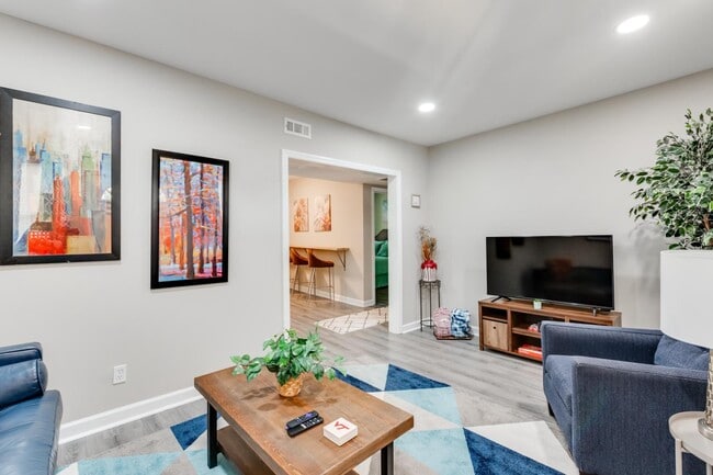 property at 407 N 3 1/2 Ave