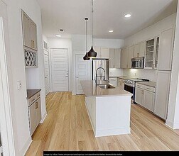 5050 Capitol Ave, Unit 354 in Dallas, TX - Foto de edificio - Building Photo