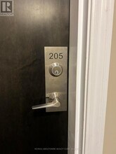 272 Georgian Dr in Oakville, ON - Building Photo - Building Photo