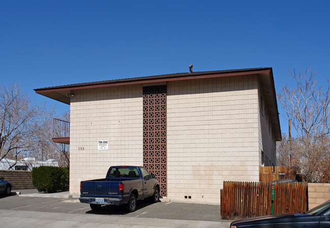 735 Aitken St in Reno, NV - Building Photo - Building Photo