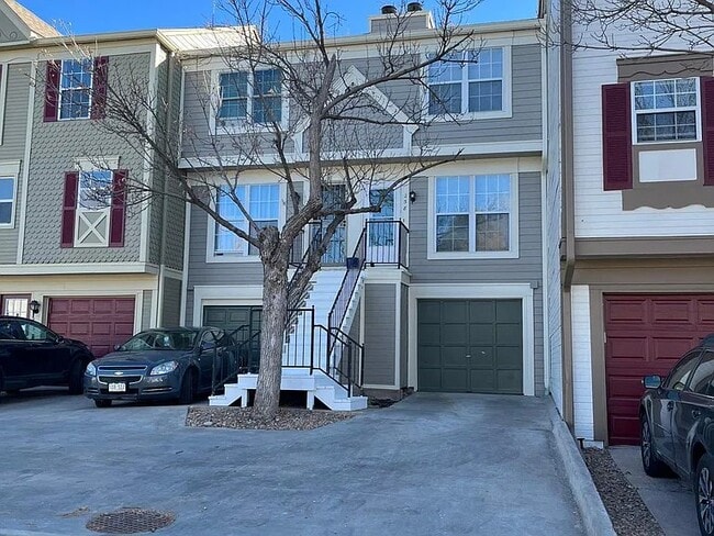 property at 1811 S Quebec Way