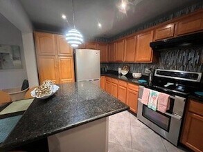 5219 Avenue Q in Galveston, TX - Building Photo - Building Photo