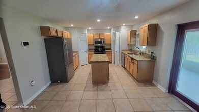 4590 Bellaluna Dr in West Melbourne, FL - Building Photo - Building Photo