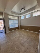 9224 Balboa Park Way in Elk Grove, CA - Foto de edificio - Building Photo