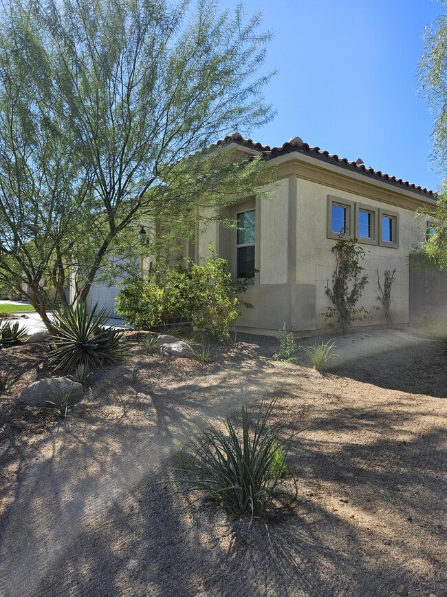 57 Claret in Rancho Mirage, CA - Foto de edificio - Building Photo