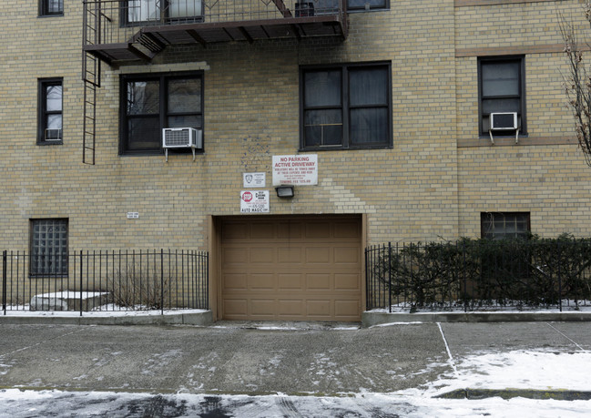 Morris Gardens in Bronx, NY - Building Photo - Building Photo