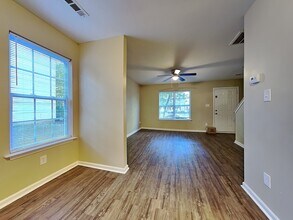 2312 Juniper Dr in Charlotte, NC - Foto de edificio - Building Photo