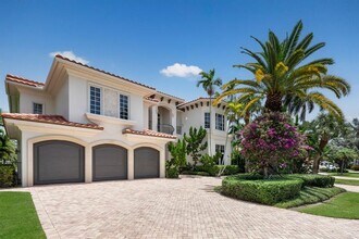 501 Golden Harbour Dr in Boca Raton, FL - Building Photo - Building Photo