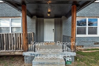 2325 NW 12th St in Oklahoma City, OK - Building Photo - Building Photo