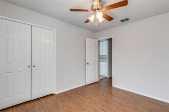 5137 Breeze Hollow Ct in Fort Worth, TX - Building Photo - Building Photo