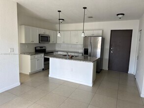 13375 SW 250th St in Princeton, FL - Building Photo - Building Photo