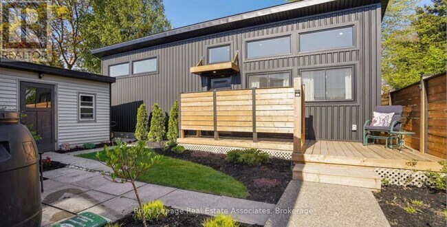 45 Bond St in Kitchener, ON - Building Photo - Building Photo