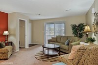 Building Photo - Suncrest Apartment Homes in Indianapolis, Indiana