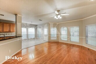 9111 Point Park Dr in Houston, TX - Building Photo - Building Photo