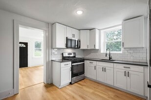 1111.5 McNeilly Ave in Pittsburgh, PA - Building Photo