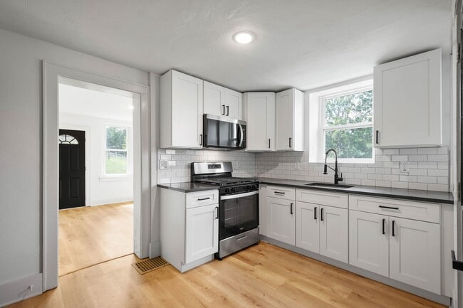 property at 1111.5 McNeilly Ave