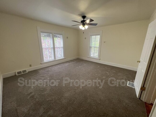 159 S Jackson St in Janesville, WI - Building Photo - Building Photo