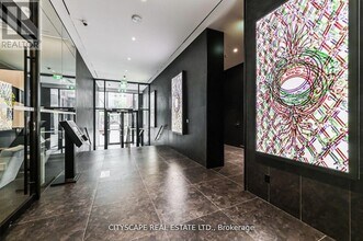 25 Richmond St E in Toronto, ON - Building Photo - Building Photo