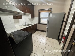 1623 Victoria Ave in Windsor, ON - Building Photo - Building Photo
