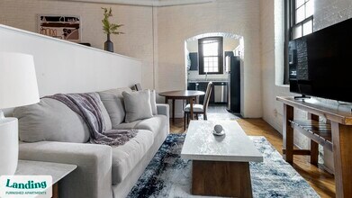 121 S Fremont Ave, Unit 211 in Baltimore, MD - Building Photo - Building Photo