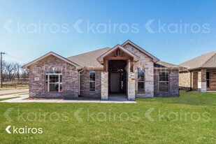 5901 NW Meade St in Bentonville, AR - Building Photo