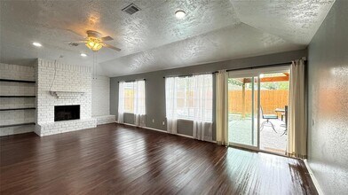 1371 Stevenage Ln in Channelview, TX - Building Photo - Building Photo