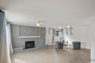 21623 Baywood Ave in Castro Valley, CA - Foto de edificio - Building Photo