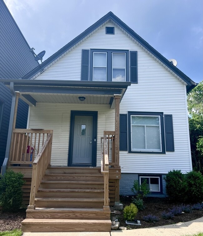 property at 1511 Greenleaf St