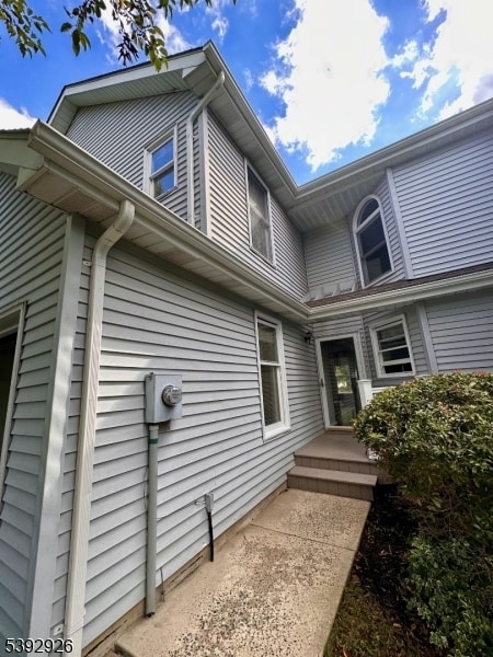 property at 18 Arthurs Ct